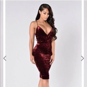 Burgundy fashion nova midi dress